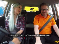 Anal, Nana, Gros seins, Sucer une bite, Voiture, Gorge profonde, Nénés, Jouets