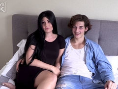 Belle grosse femme bgf, Gros cul, Gros seins, Sucer une bite, Brunette brune, En levrette, Embrassement, Chatte