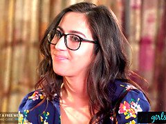 Блондинки, Брюнетки, Колледж, Хд, Лесбиянка, Лизание жопы, Резина, Софткор