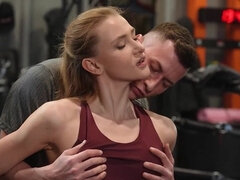 Anaal, Pijpbeurt, Diep in de keel, Lul, Hondjeshouding, Erotisch, Natuurlijk, Pornster