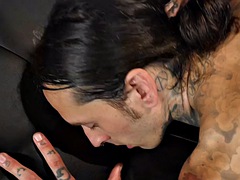 Enthousiasteling, Anaal, Vriendje, Travestiet, Homo, Harig, Kantoor, Tatoeage