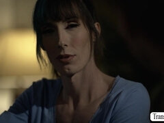 In den arsch, Grosse titten, Kehlenfick, Transe, Arsch lecken, Transfrau, Stiefmutter