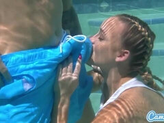 Жопа, Блондинки, Минет, Пальцем, Бассейн, Бритые, Под водой, Влажная