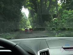 Blasen, Auto, Pov, Abendanzug, Weibliche ejakulation, Titten, Spanner, Nass