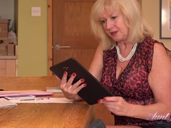 Gros seins, Blonde, Talons, Instruction, Masturbation, Bureau, Rasée, Professeur