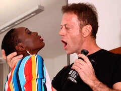 Cul, Noire, Sucer une bite, Noir ébène, Branlette thaïlandaise, Hard, Interracial, Mère que j'aimerais baiser