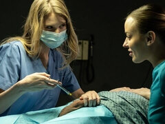 Grosser arsch, Grosser schwanz, Grosse titten, Blasen, Hundestellung, Frau frau mann, Milf, Krankenschwester