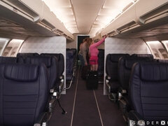 Blondine, Blasen, Kehlenfick, Handjob, Rotschopf, Transfrau, Schlampe, Stewardess