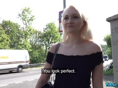 Arsch, Schwanz, Aufs gesicht abspritzen, Natürlichen titten, Öffentlich, Muschi, Tätowierung, Titten