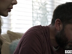 18 jahre, Blondine, Kehlenfick, Hardcore, Küssen, Rau, Jungendliche (18+), Titten