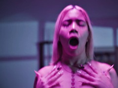 Grote mammen, Blond, Pijpbeurt, Vriendje, Hardcore, Latijnse vrouw, Tiener, Tieten likken