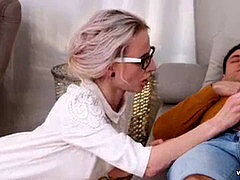 Mamada, Corridas, Europeo, Gafas, Besar, Medias largas, Tatuaje, Adolescente