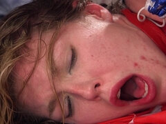 In den arsch, Blondine, Blasen, Hardcore, Erniedrigung, Sklave, Tätowierung, Jungendliche (18+)