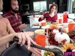 Hd, Interraciaal, Latijnse vrouw, Likken, Klein, Mager, Tiener, Tieten likken