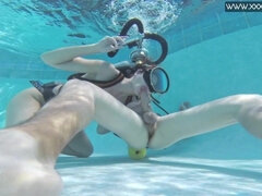 Grosser schwanz, Bikini, Besamung, Hd, Ungarisch, Zierlich, Pov, Titten