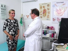 Grosser arsch, Grosser schwanz, Grosse titten, Blondine, Vollbusig, Prüfung, Krankenschwester, Titten