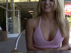 Dingue, Femme au foyer, Maman, Nénés