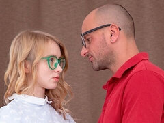 Leie, Grosser schwanz, Blasen, Hundestellung, Kleid, Sekretärin, Schlampe, Titten