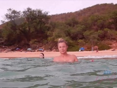 Bikini, Doigter, Petite amie, Masturbation, Nue, De plein air, Pov, Public