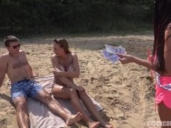 Amateur, Plage, Couple, Tchèque, Le plan cul à quatre, Pov, Public, Adolescente