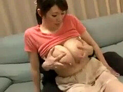 日本人, 授乳, メイド, 淫乱熟女