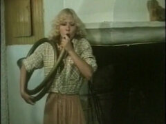 Blondine, Blasen, Spermaladung, Europäisch, Lesbisch, Natürlichen titten, Flotter dreier, Vintage