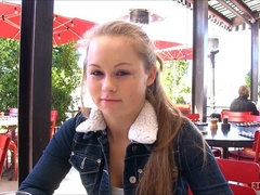 Massage, Masturbation, Orgasme, Public, Solo, Sous la jupe