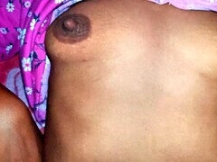 18 ans, Cul à la bouche, Tante, Bisexuelle, Noire, Sucer une bite, Petite amie, Orgasme