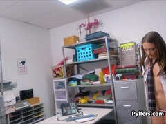 Enthousiasteling, Pijpbeurt, Jonge meid, Diep in de keel, Hardcore, Kantoor, Politie, Zuigen