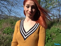 Sucer une bite, Éjaculation interne, En levrette, Doigter, De plein air, Public, Chatte, Rousse roux