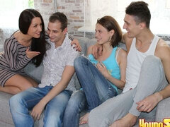 Gros cul, Sucer une bite, Queue, En levrette, Orgie, Chatte, Maigrichonne, Adolescente