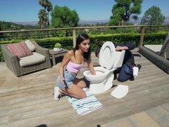 Brunette brune, Queue, Hard, Énorme, Interracial, Chatte, Rasée, Toilettes
