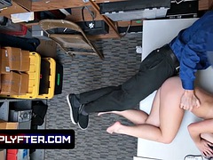 Tussi, Blasen, Besamung, Spermaladung, Süss, Hardcore, Büro, Pov