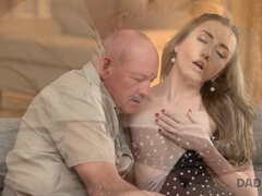 Бойфренд, Застукали, Измена, Киски, Тощие, Молоденькие, Сиськи, Шлюха