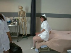 Анальный секс, Дилдо, Сидя на лице, Лесбиянка, Медсестра, Наказание, Киски, Рабыни