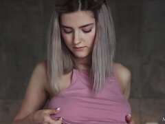 Leie, Lingerie, Masturbation, Rasiert, Dürr, Solo, Strümpfe, Nass