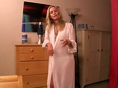 Geile alte tussi, Frau frau mann, Lingerie, Milf, Mutti, Dürr, Stiefmutter, Taboo