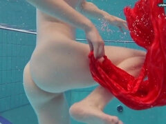 Tetas grandes, Morena, Universidad, Hembra, Fetiche, Piscina, Solo, Bajo el agua