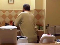 Blondine, Blasen, Kehlenfick, Mutti, Schwanger, Jungendliche (18+)