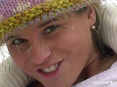 Amateur, Beauté, Gros seins, Doigter, Mère que j'aimerais baiser, Culottes ou slips, Solo, Dénudage