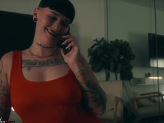 Большие сиськи, Минет, Рогоносцы, Сперма во рту, Семяизвержение, Милф, От первого лица, Тату