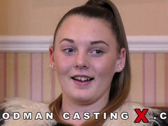 お尻, デカ尻, フェラチオ, 巨乳な, ハンガリー人, ティーン, 三人, ヴァージン