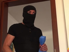 舐める尻, 中出し, 顔射, 手コキする, アウトドア, ハメ撮り, コキ, 三人