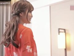 アジア人, フェラチオ, 着衣女と全裸男, 口内発射, イく瞬間, 魅力的, スペルマ, ヴァージン