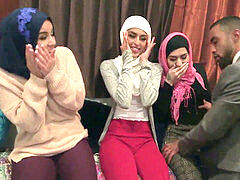 Арабское, Большой член, Черные, Минет, Брюнетки, Измена, Групповуха, Группа