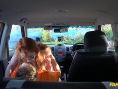 Amateur, Sucer une bite, Voiture, Éjaculation interne, En levrette, Doigter, Branlette thaïlandaise, Chatte