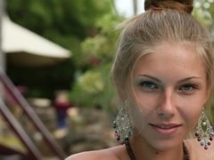Blond, Natuurlijk, Natuurlijke tieten, Buiten, Biljart, Pornster, Tiener, Tieten likken