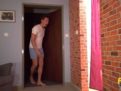 Corridas, Polla, Masturbación, Tetas naturales, Coño, Montar, Ducha, Voyeur