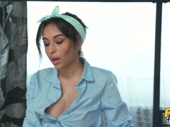 Grosse bite, Gros seins, En levrette, Masturbation, Seins naturels, Chatte, Réalité, Tatouage