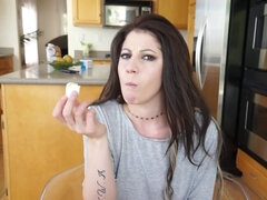 Kondom, Sperma im mund, Würgen, Höschen, Taboo, Tätowierung, Jungendliche (18+), Titten